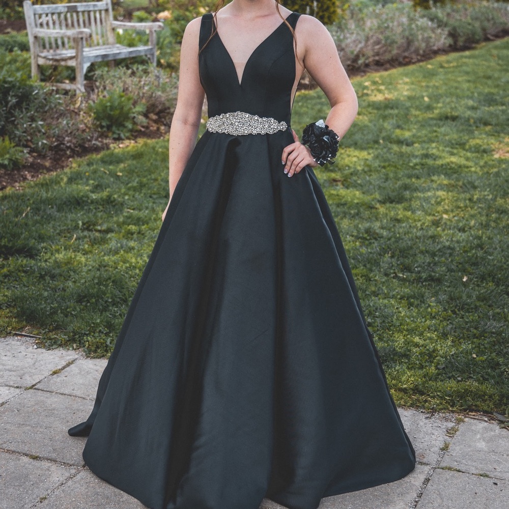 Sherri Hill prom dress